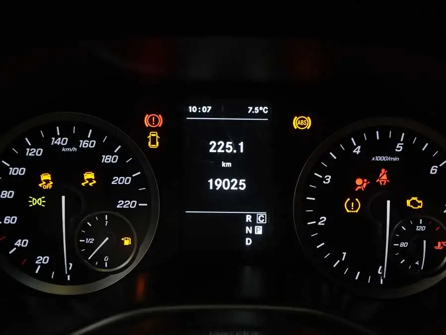 فيديو 2021 2.0T النسخة النخبوية 7 مقاعد