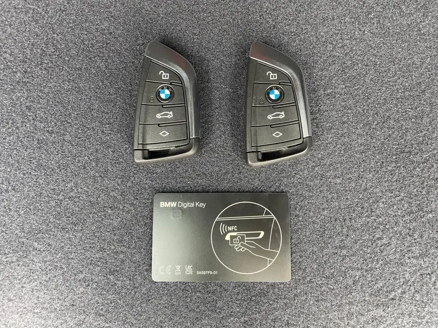 BMW iX3 2023 Leading Edition