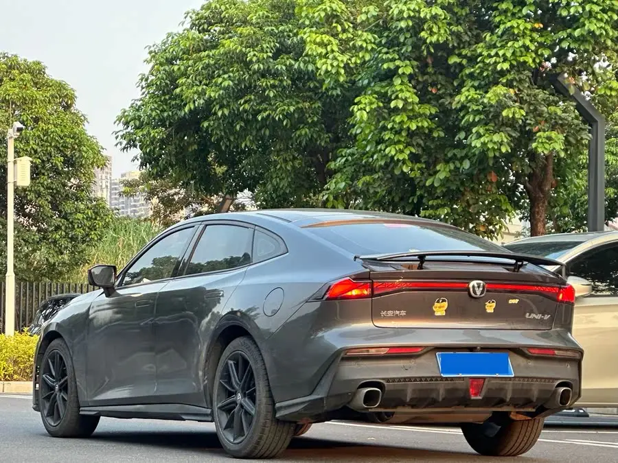 Changan UNI-V 2023 1.5T Premium