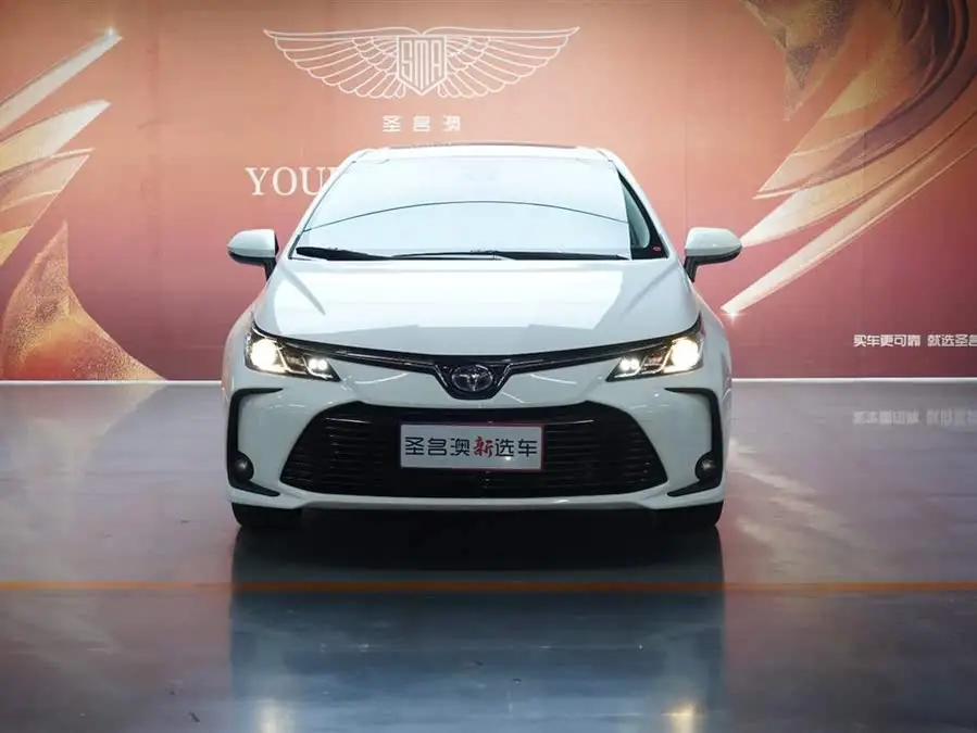 2021 كورولا هايبرد 1.8 لتر E-CVT إصدار النخبة