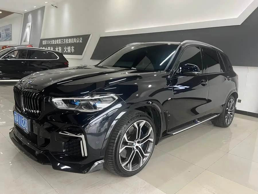 بي إم دبليو X5 2022 طراز معدل xDrive 40Li باقة M الرياضية الفاخرة
