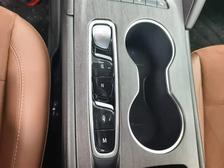 بيوك ريجال 2023 652T النسخة الذكية