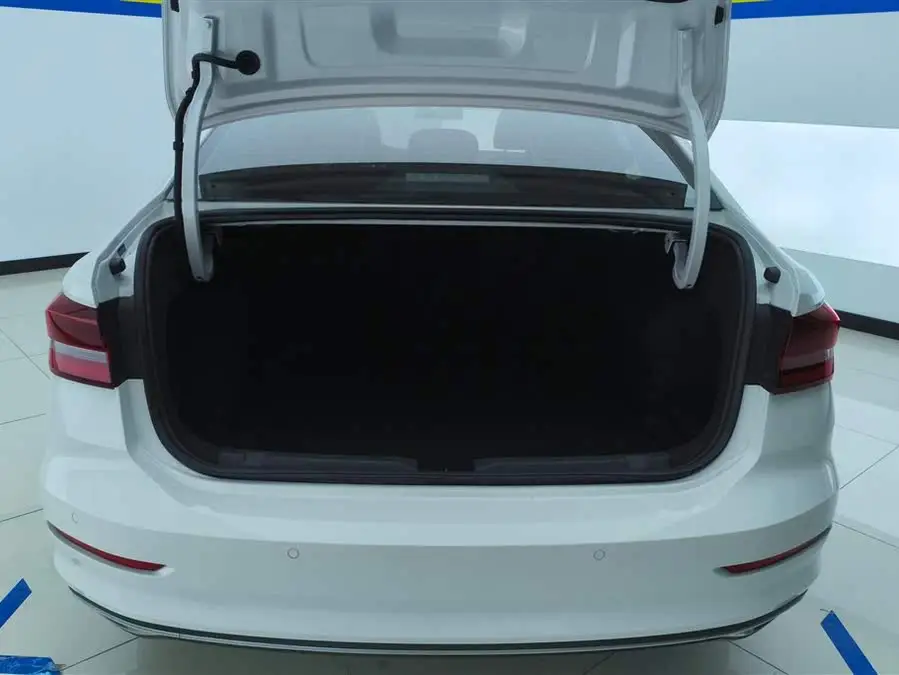 Lavida 2022 1.5L Automatic Comfort Version