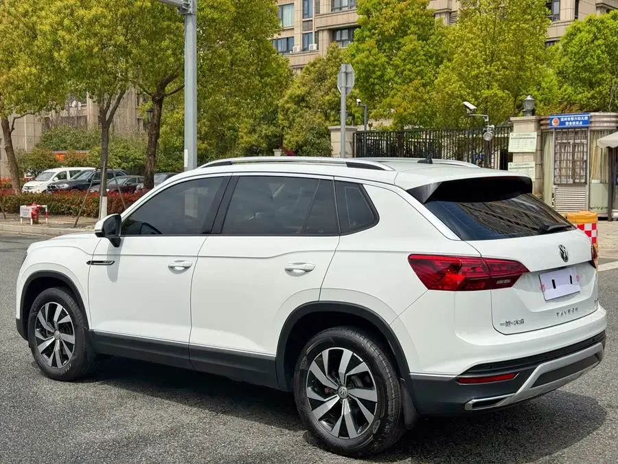 تايرون 2021 330TSI دفع ثنائي فاخرة ذكية الاتصال بلس