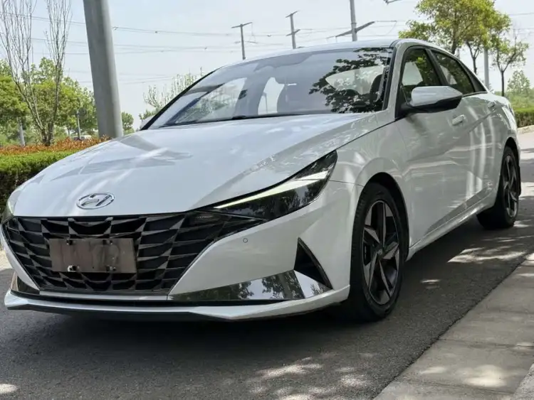 Elantra 2021 1.5L CVT LUX Premium