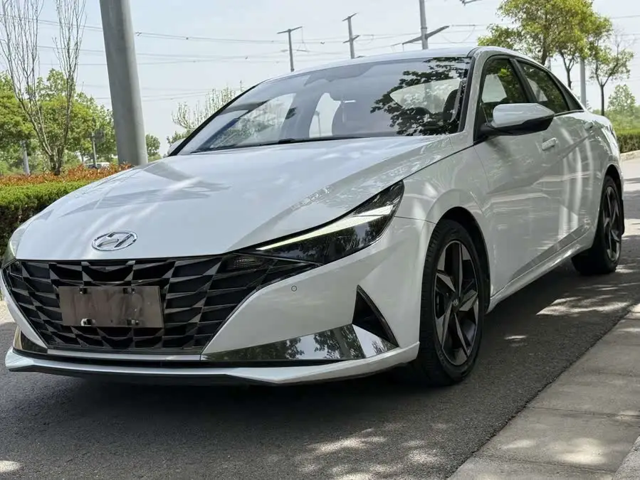 إلنترا 2021 1.5 لتر CVT LUX المتميزة