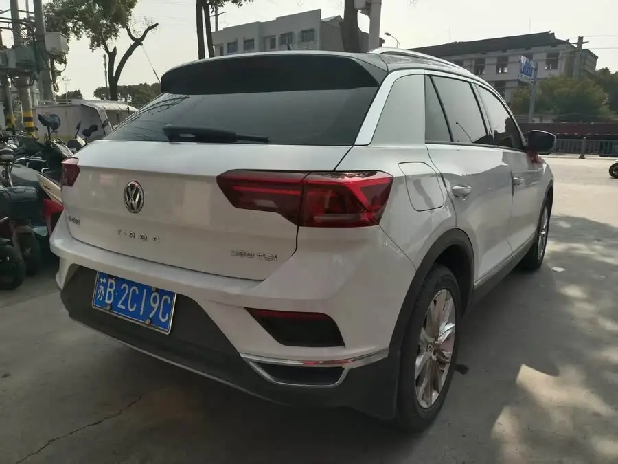 T-ROC 2020 230TSI DSG الدفع الثنائي الطراز الابتكاري