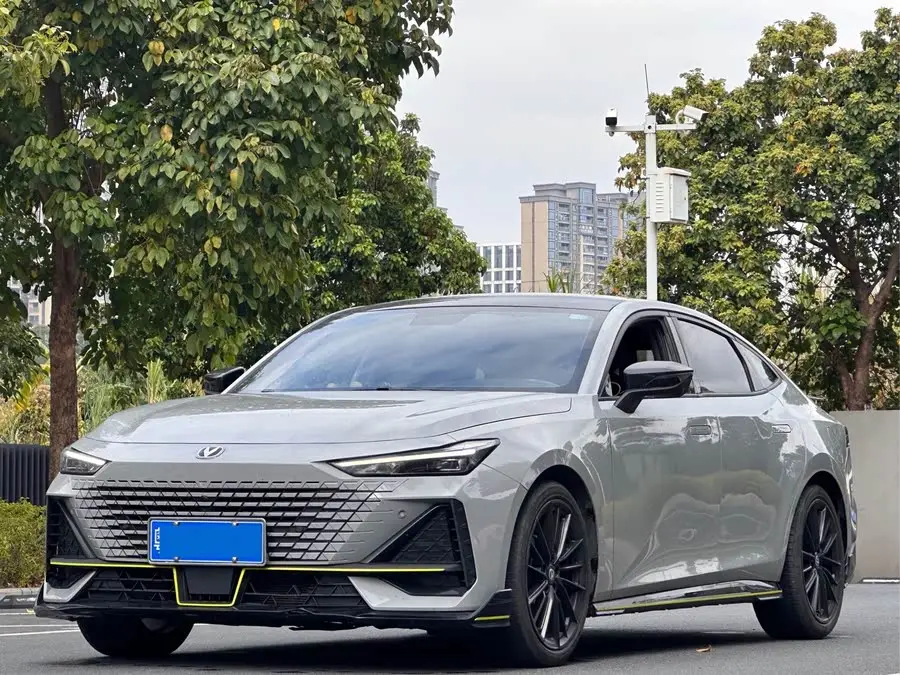 Changan UNI-V 2023 1.5T Sport Edition