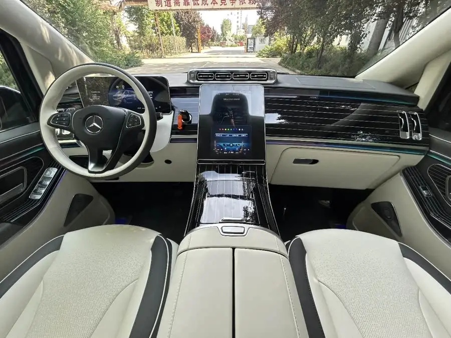 Vito 2023 2.0T Elite Version 7-Seater