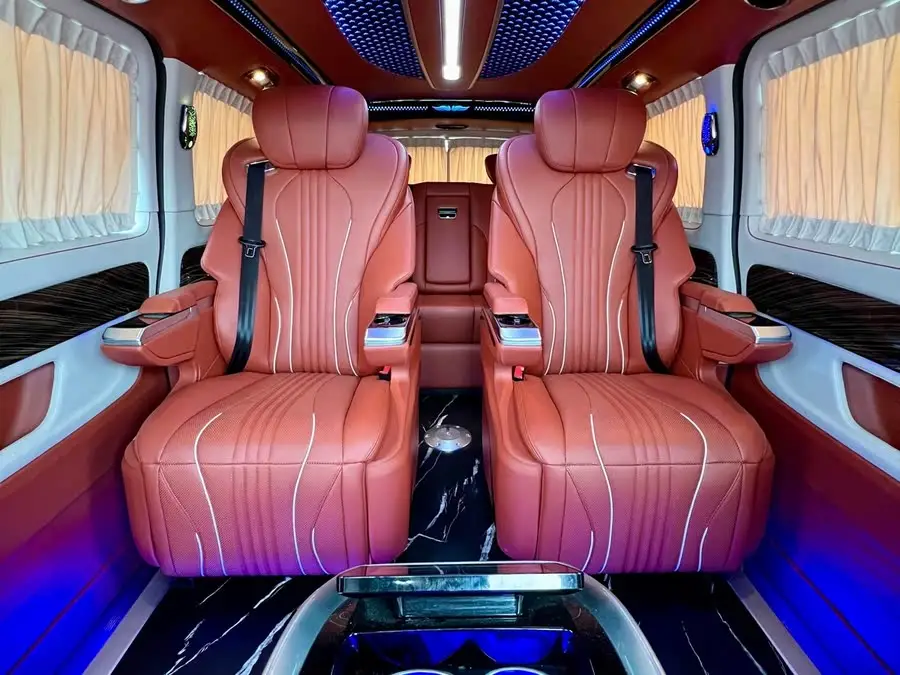 فيتو 2023 2.0T إصدار الأعمال 7 مقاعد