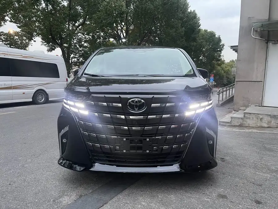 ألفارد 2024 هجين 2.5 لتر إصدار بريميوم