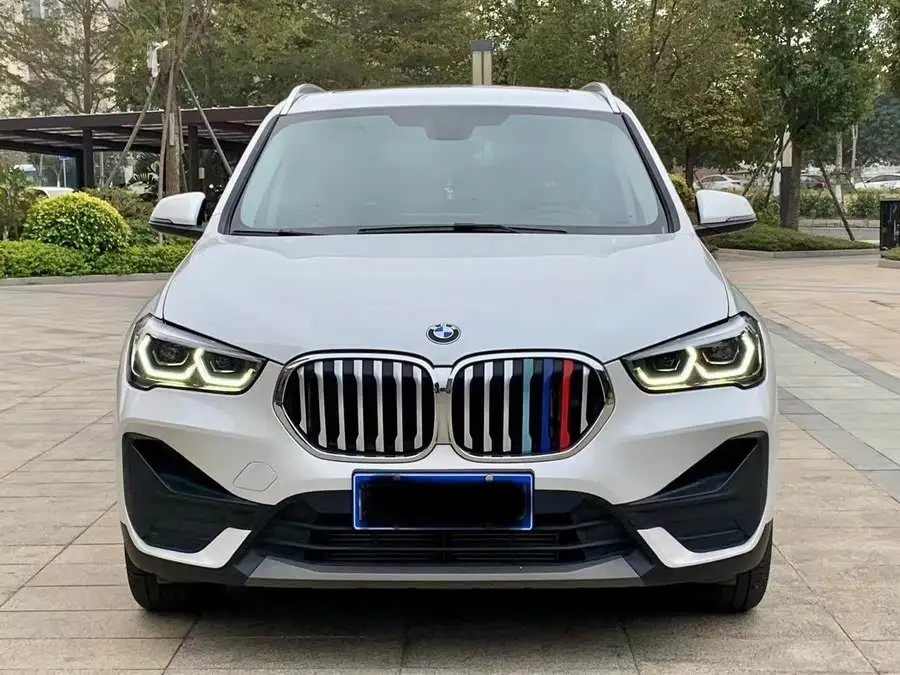 بي إم دبليو X1 2020 sDrive25Li الطراز الرائد