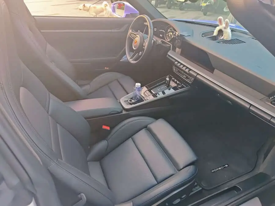 بورش 911 طراز 2023 تارغا 4 3.0T