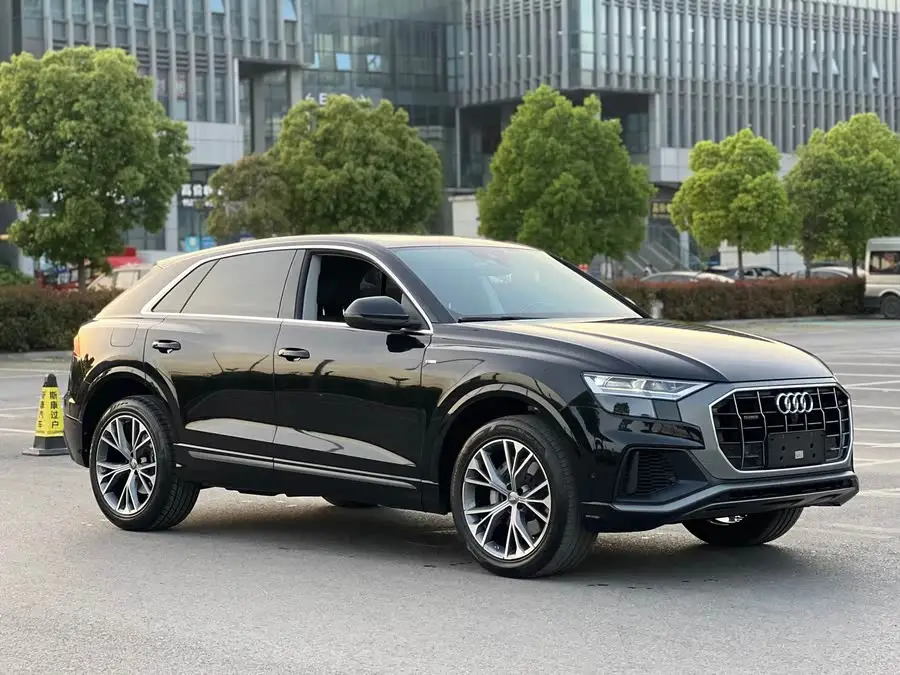 أودي Q8 طراز 2019 55 TFSI الفاخر الديناميكي