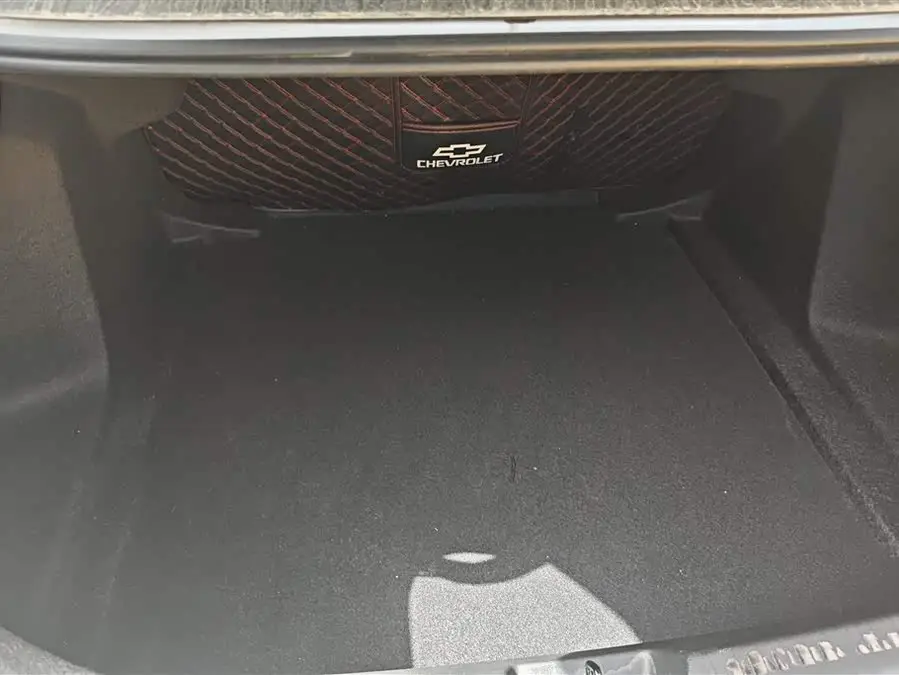 شفروليه كافاليير 2021 325T إصدار الأوتوماتيكي الممتع