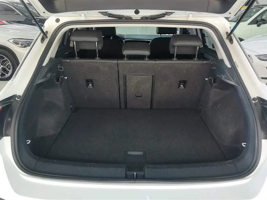 T-ROC 2021 تعديل 280TSI DSG دفع ثنائي النسخة النخبوية المتصلة ذكيًا