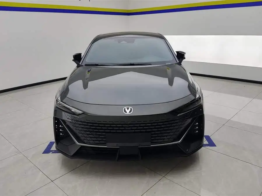 Changan UNI-V 2023 1.5T Premium