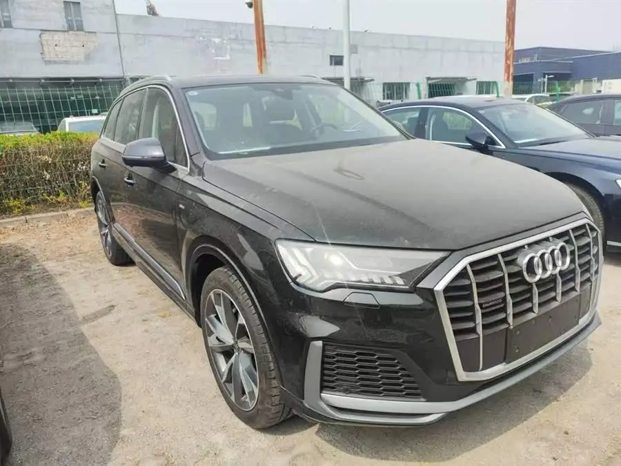 Audi Q7 2023 55 TFSI quattro S line Sport