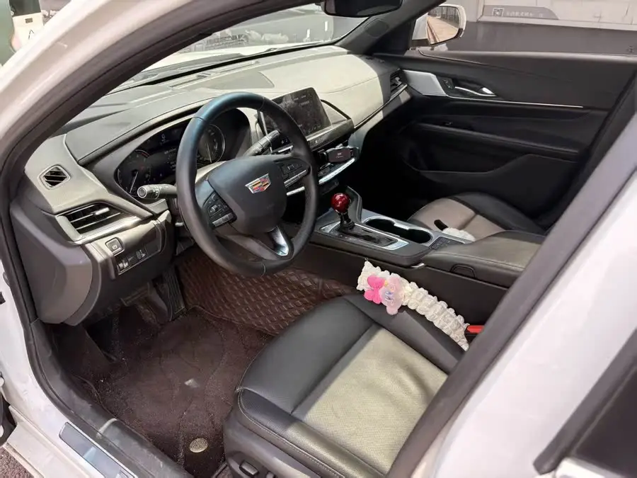 كاديلاك CT4 2023 28T الفاخرة