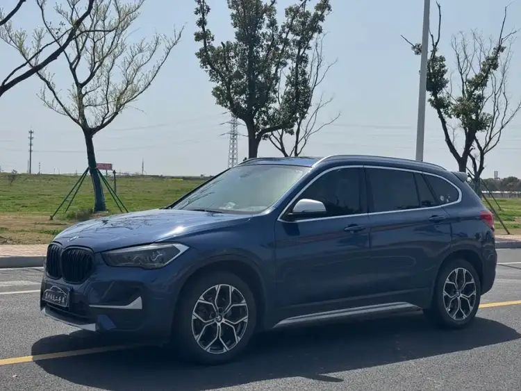 BMW X1 2022 sDrive20Li Luxury