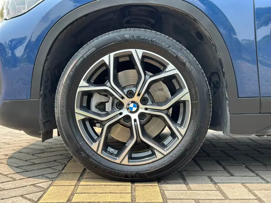 بي إم دبليو X1 2021 sDrive25Li إصدار متقدم