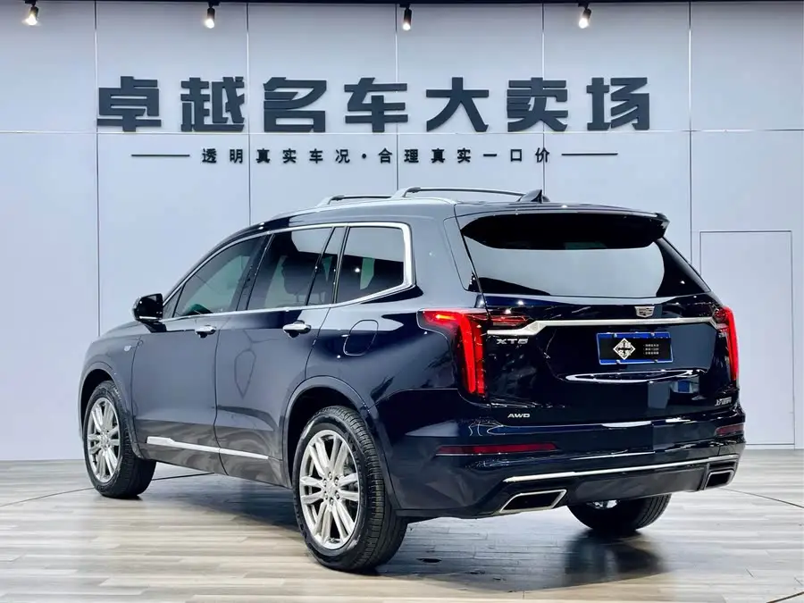 كاديلاك XT6 2021 2.0T فئة الرفاهية ذات الستة مقاعد والدفع الرباعي