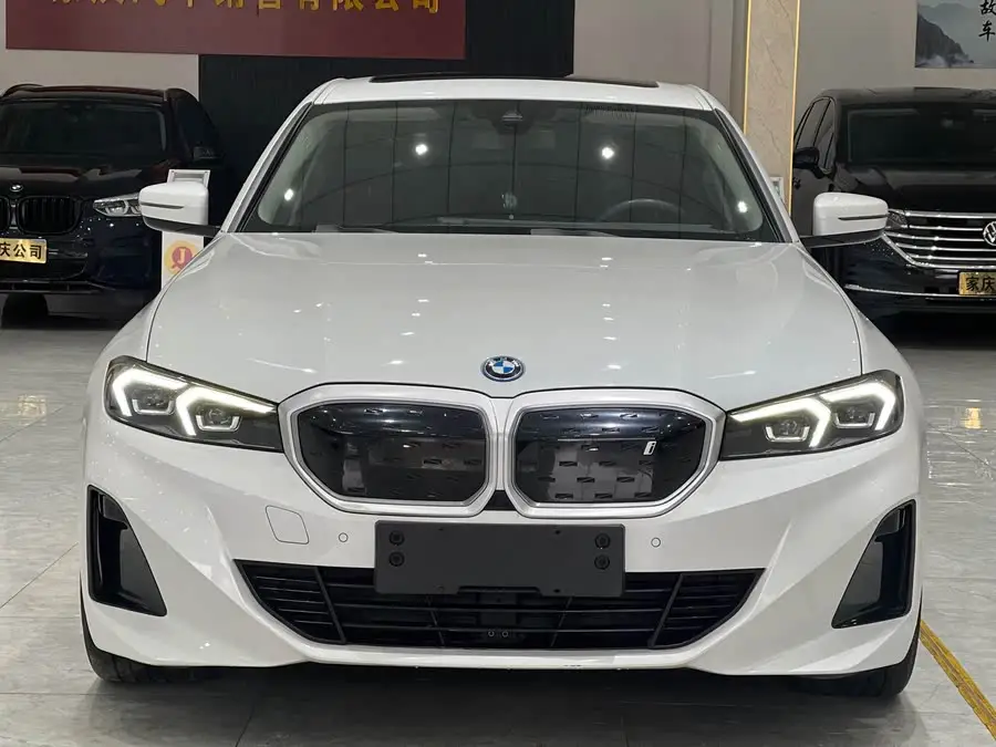 بي إم دبليو i3 2022 eDrive 35 L