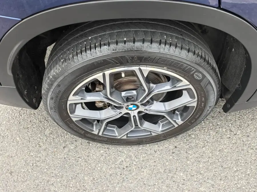 بي إم دبليو X1 2020 sDrive25Li الطراز الرائد