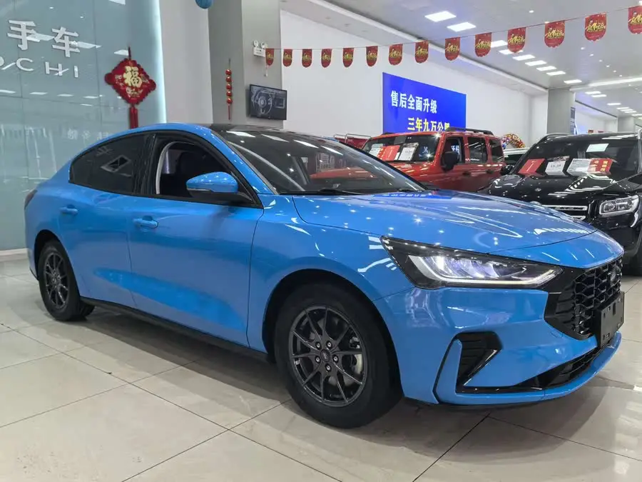 فورد فوكس 2022 سيدان إيكوبوست 180 أوتوماتيكي سباق