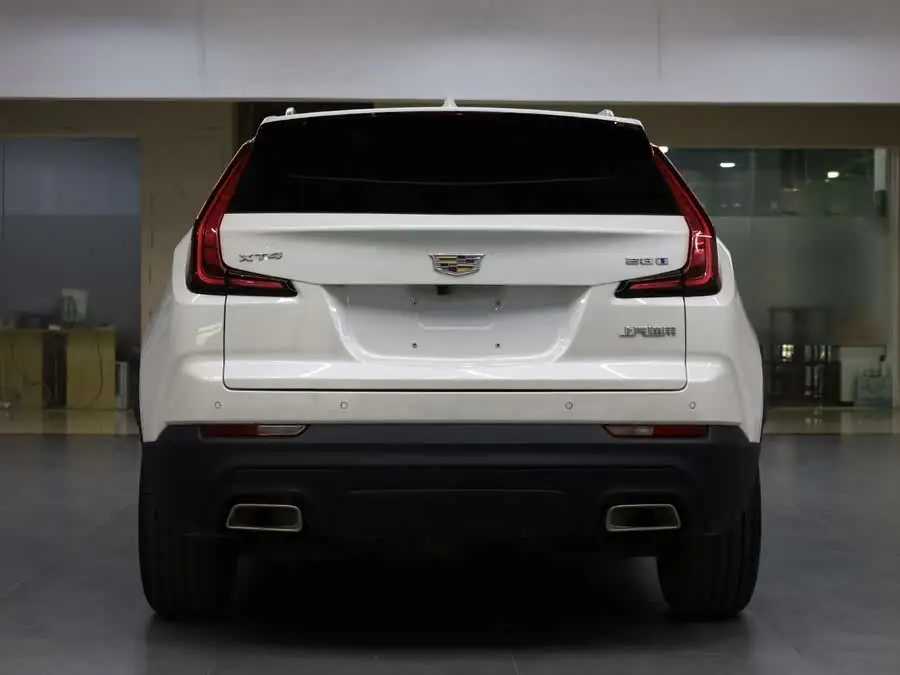 Cadillac XT4 2022 28T FWD Premium