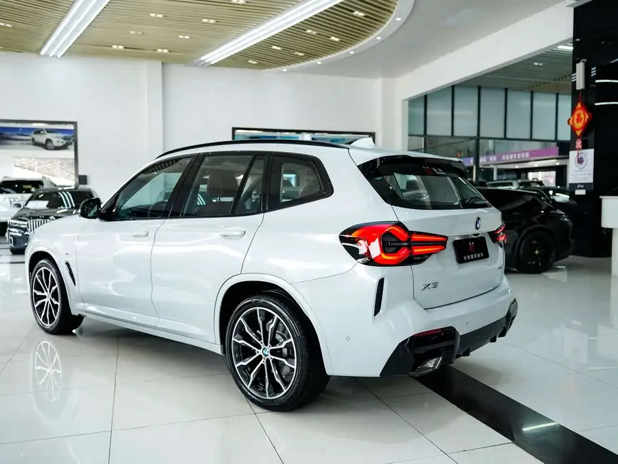 BMW X3 2023 xDrive30i Leading Model M Night Package