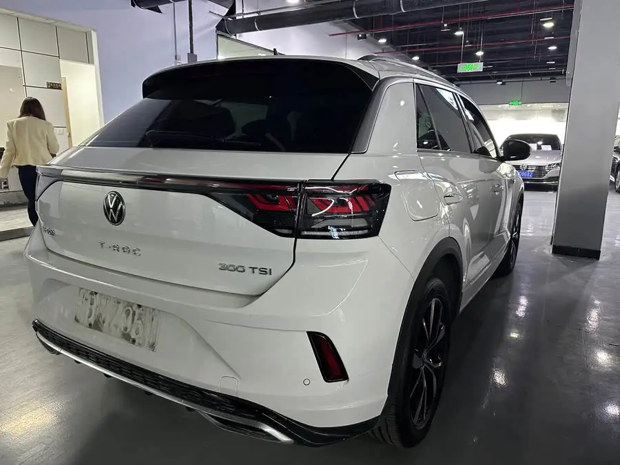 T-ROC 2023 300TSI DSG Two-Wheel Drive Chasing the Light Edition