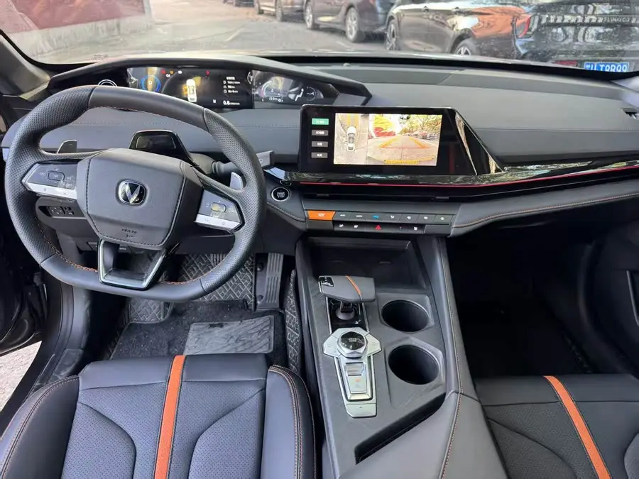 Changan UNI-V 2023 1.5T Premium