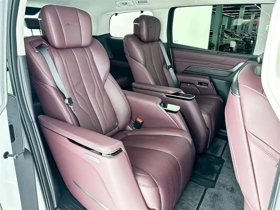 قرن 2023 طراز 2.0T نسخة يونس سبعة مقاعد