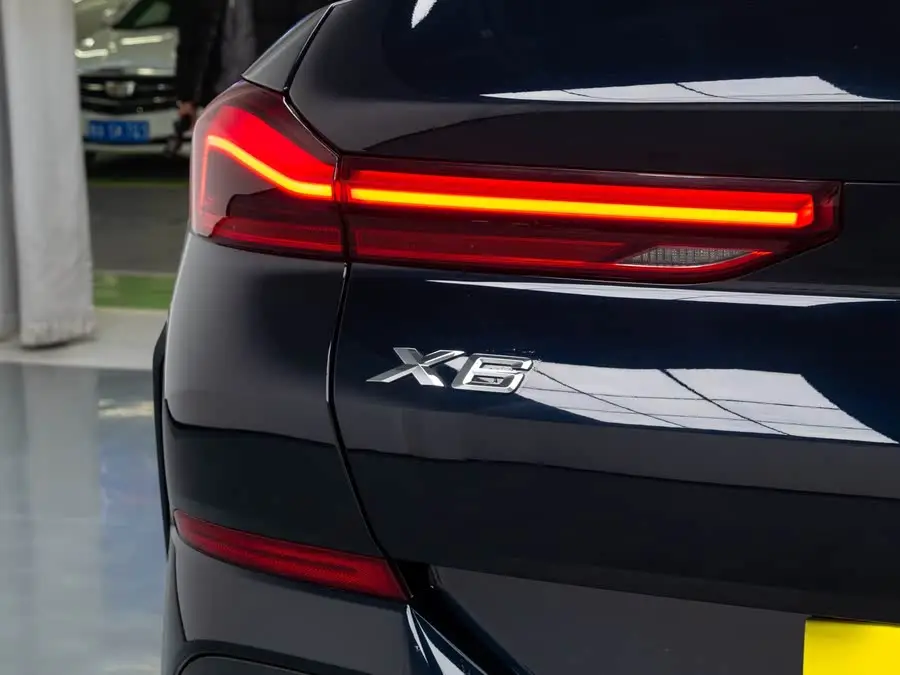 بي إم دبليو X6 2022 xDrive40i باقة M الرياضية الحصرية