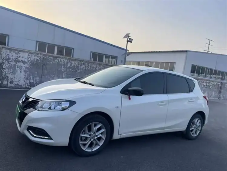 Nissan TIIDA 2021 1.6L CVT Cool Edition