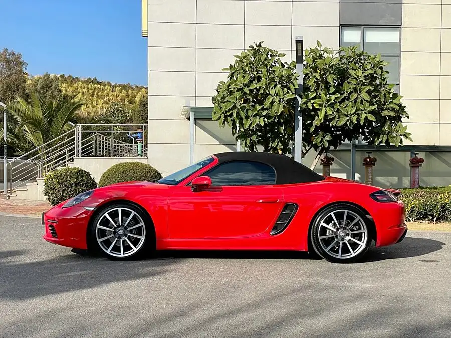 Porsche 718 2020 Model Boxster 2.0T