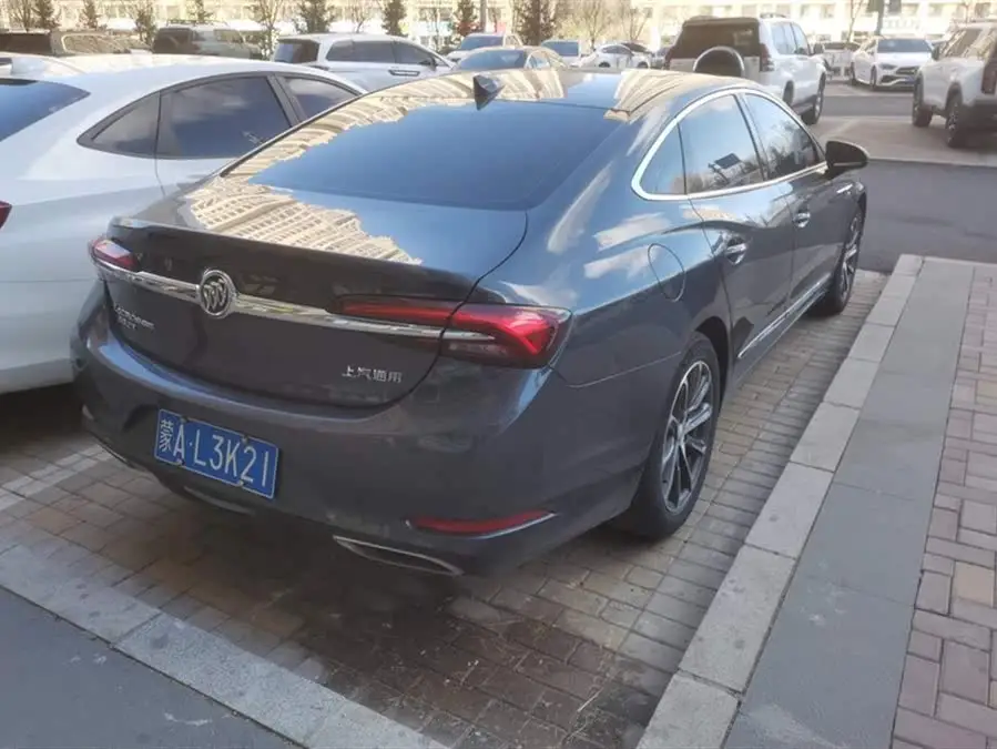 بيوك لاكروس 2020 652T الفاخرة