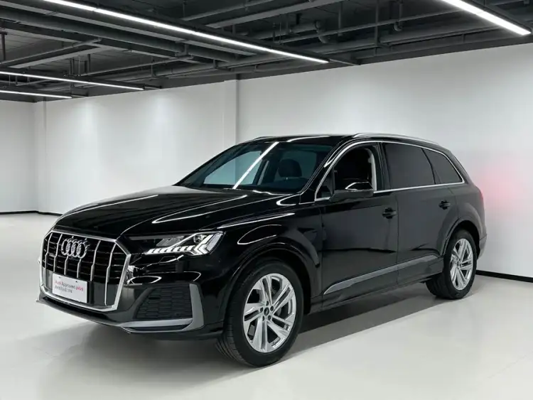 Audi Q7 2023 45 TFSI quattro S line Sport