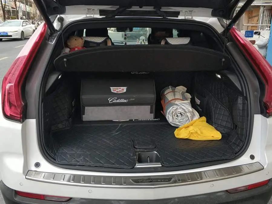 Cadillac XT4 2023 28T FWD Luxury