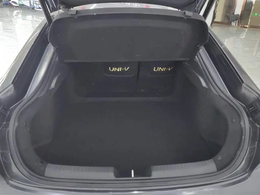 Changan UNI-V 2022 1.5T Premium