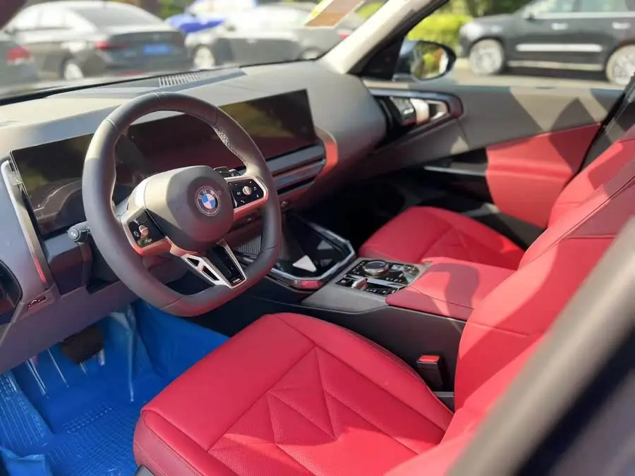 BMW X3 2025 xDrive30L Leading Model M Sport Package