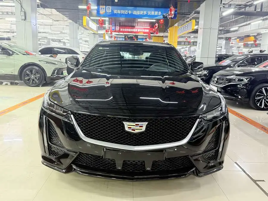 كاديلاك CT5 2023 28T بريموم
