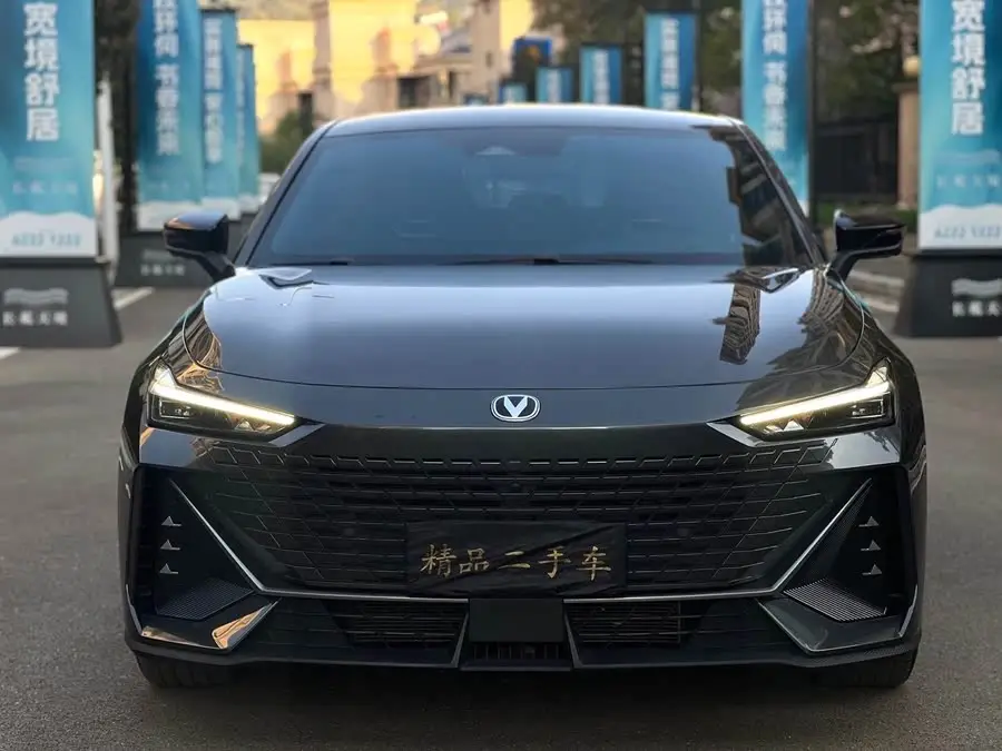 Changan UNI-V 2022 1.5T Premium