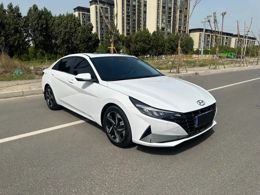 إيلانتر 2022 1.5L CVT LUX النسخة المميزة