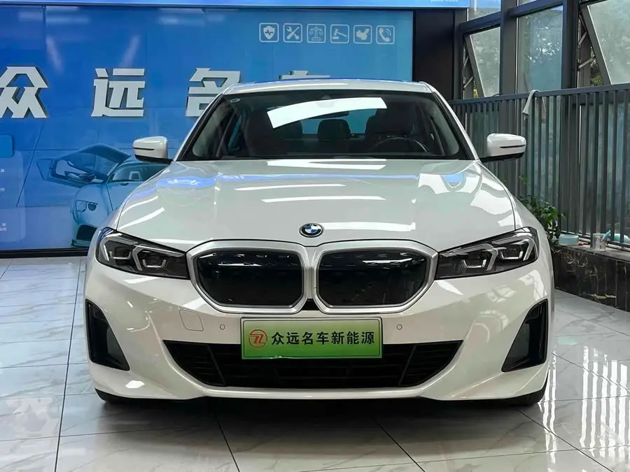 BMW i3 2022 eDrive 35 L