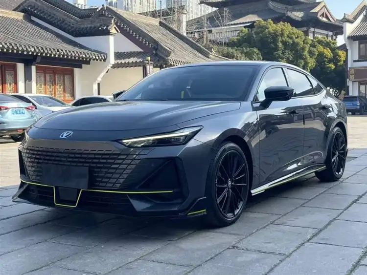 Changan UNI-V 2023 1.5T Sport Edition