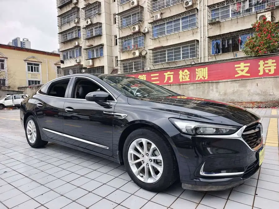 بيك لاقروس 2021 552T الفاخرة