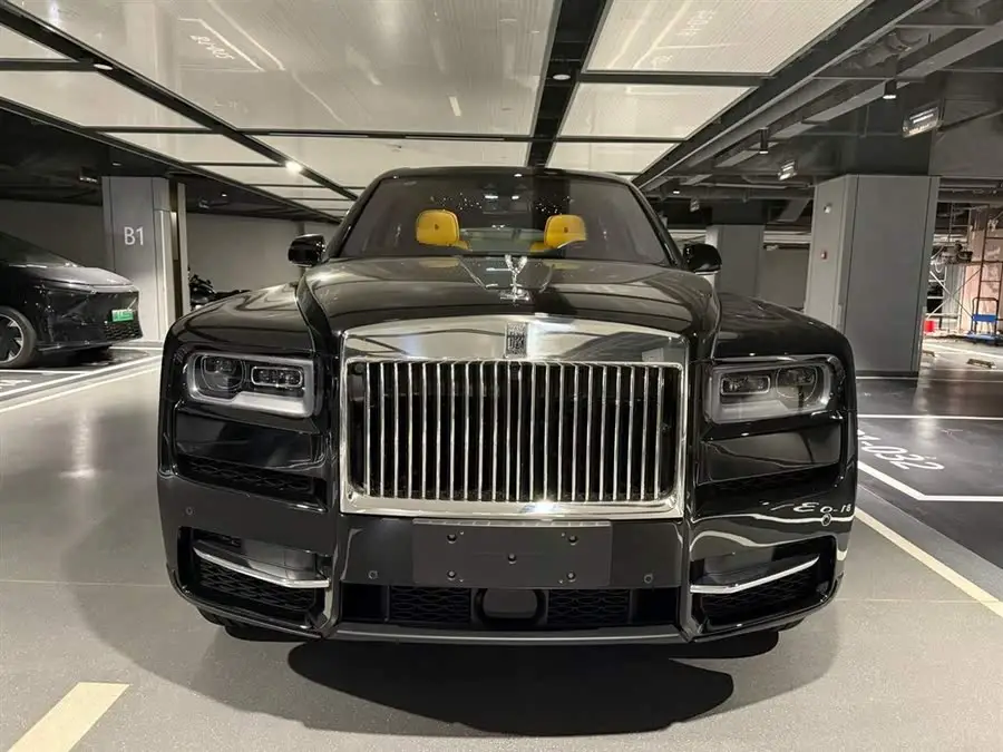 كولينان 2024 نسخة ذات أربعة مقاعد