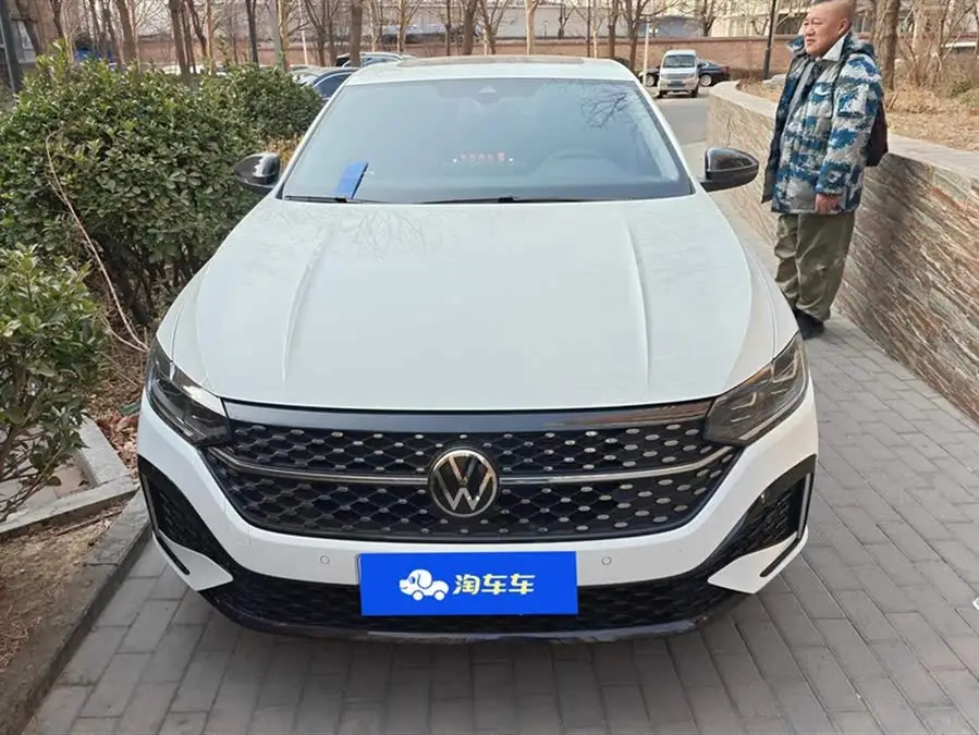 لافيدا 2023 300TSI DSG نسخة الرائدة النجوم